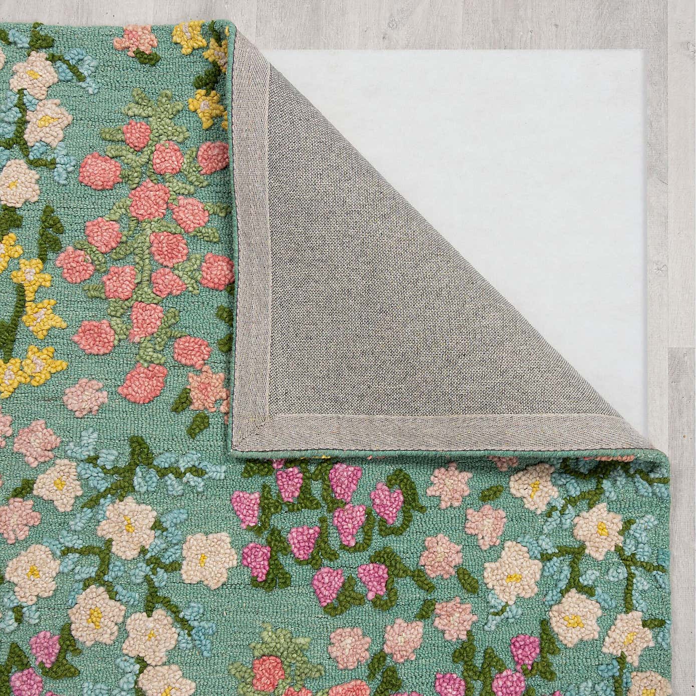 Country Garden Floral Wool Rug