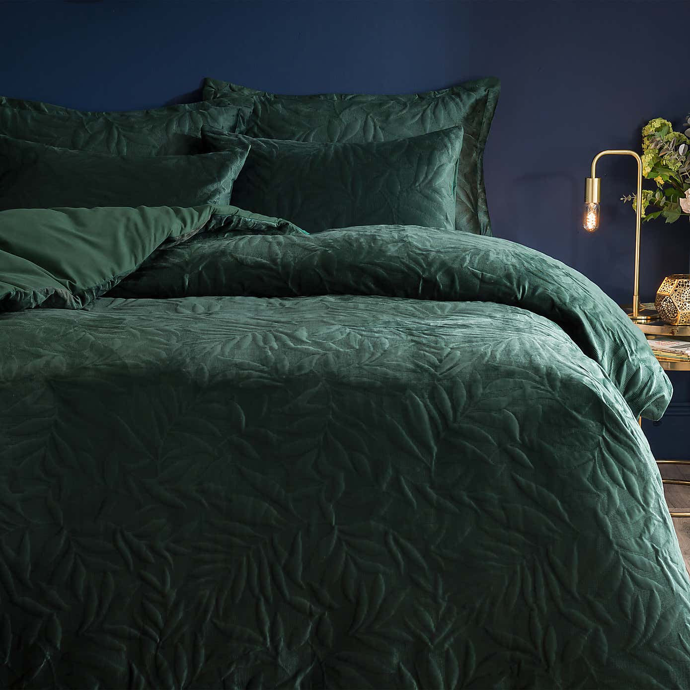 Nya Velvet Pinsonic Duvet Cover & Pillowcase Set