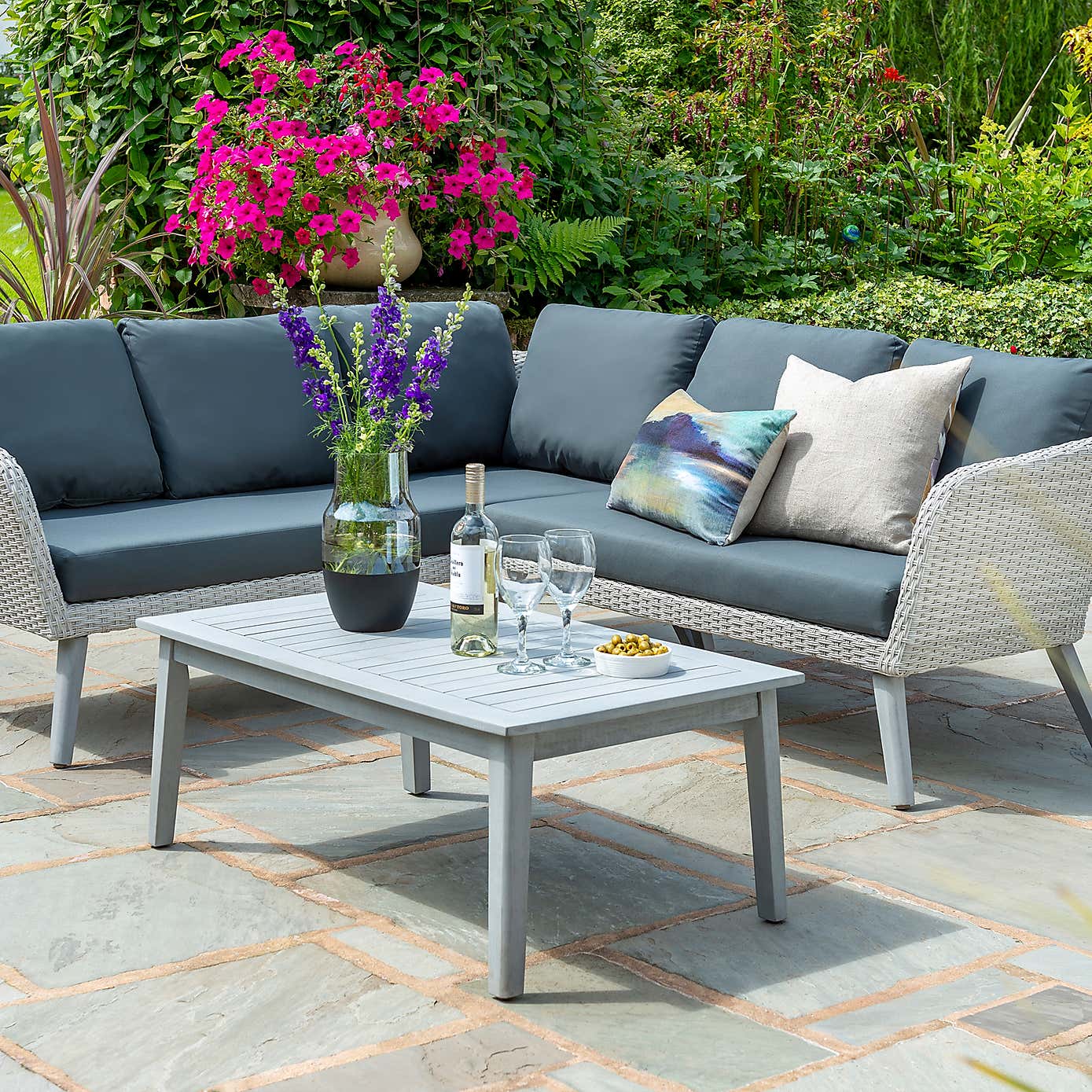 Chedworth Corner Set