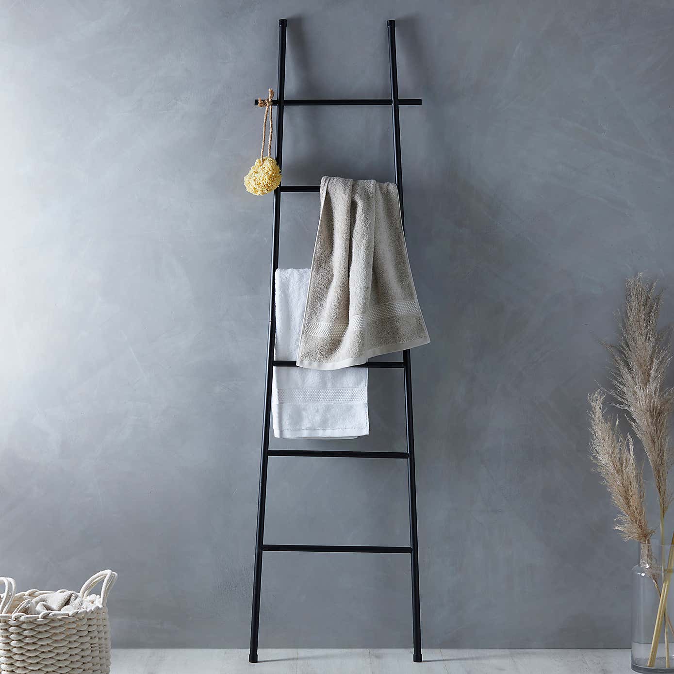 Elements Black Slim Ladder