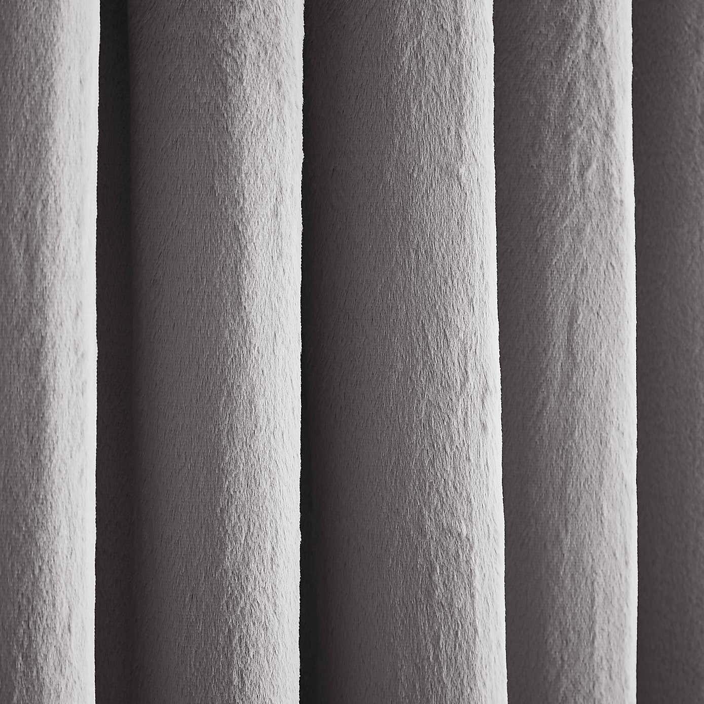 Lenon Thermal Eyelet Door Curtain