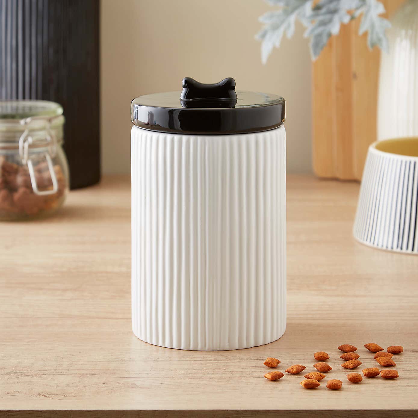 Ribbed Pet Treat Jar