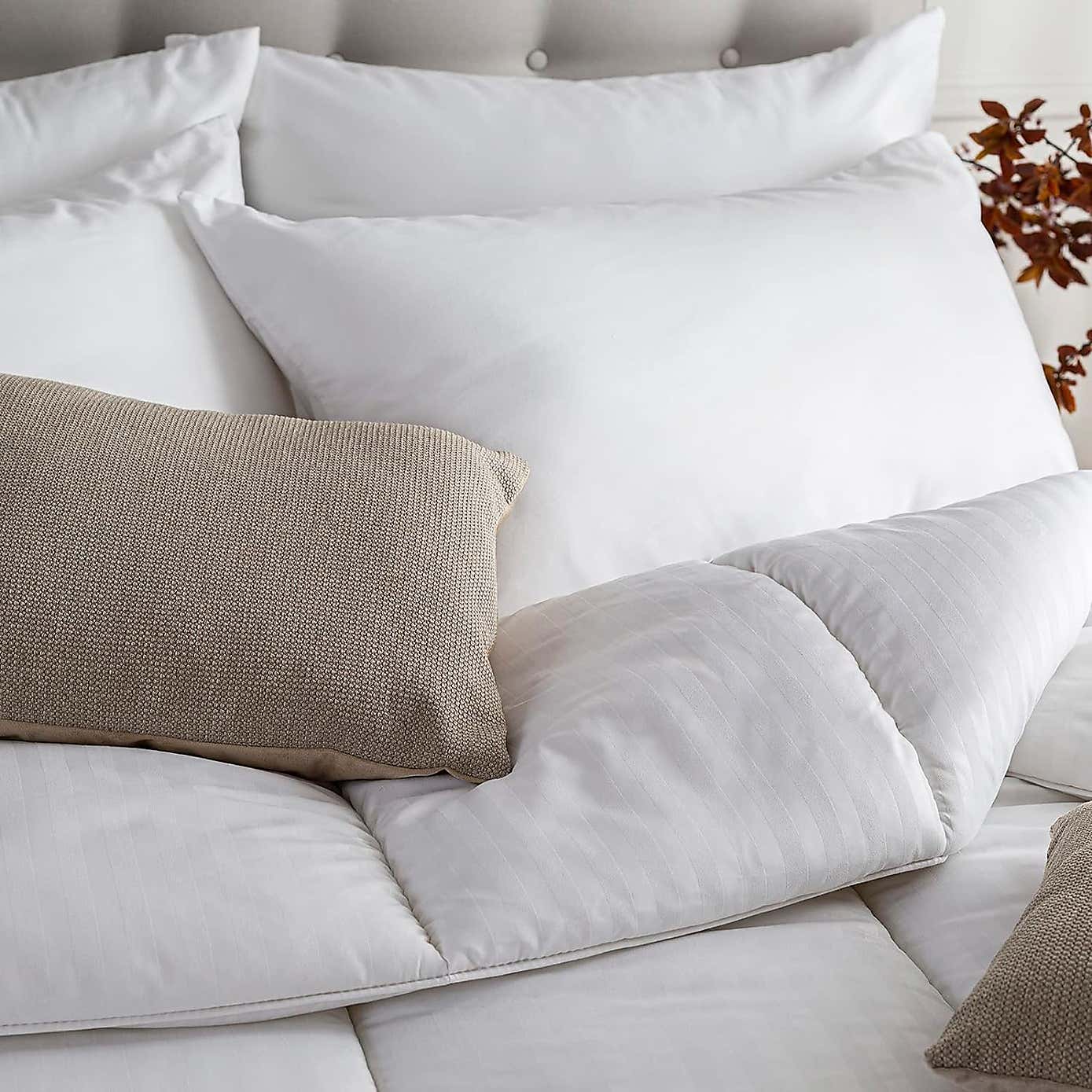 Snuggledown Luxurious Hotel 10.5 Tog Duvet and Pillow Set