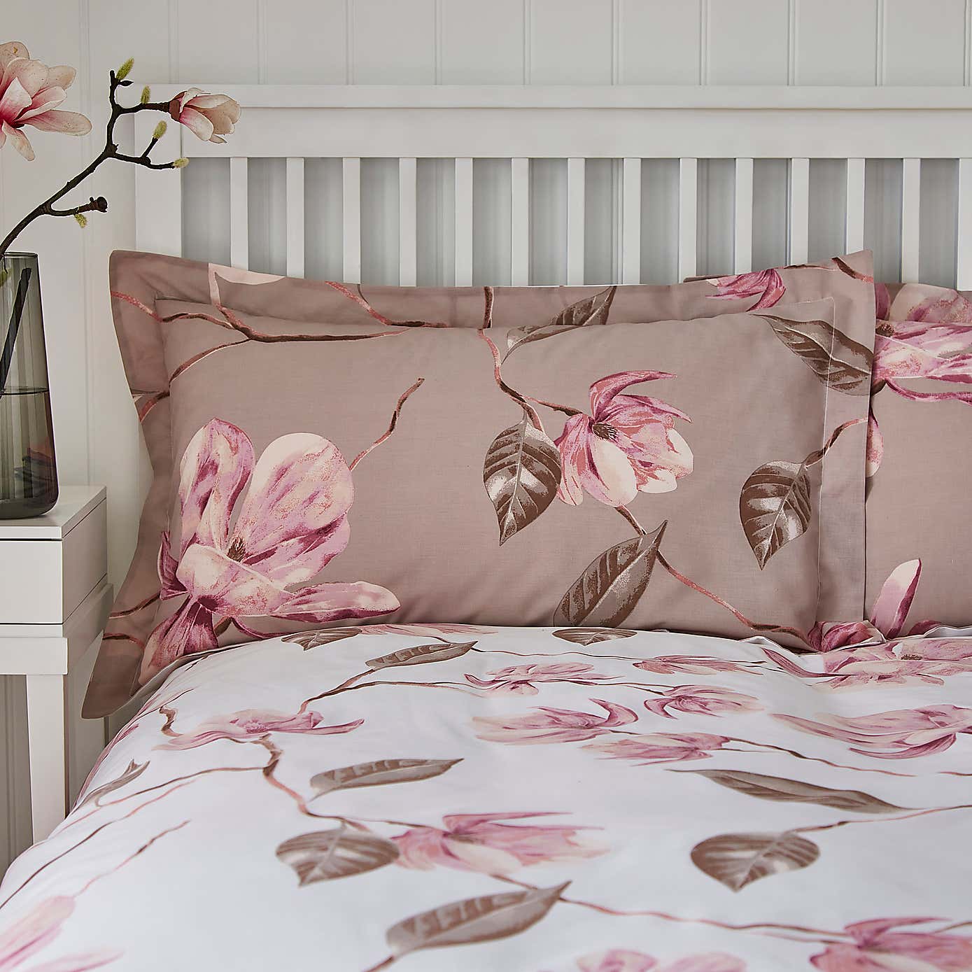Lois Pink Oxford Pillowcase