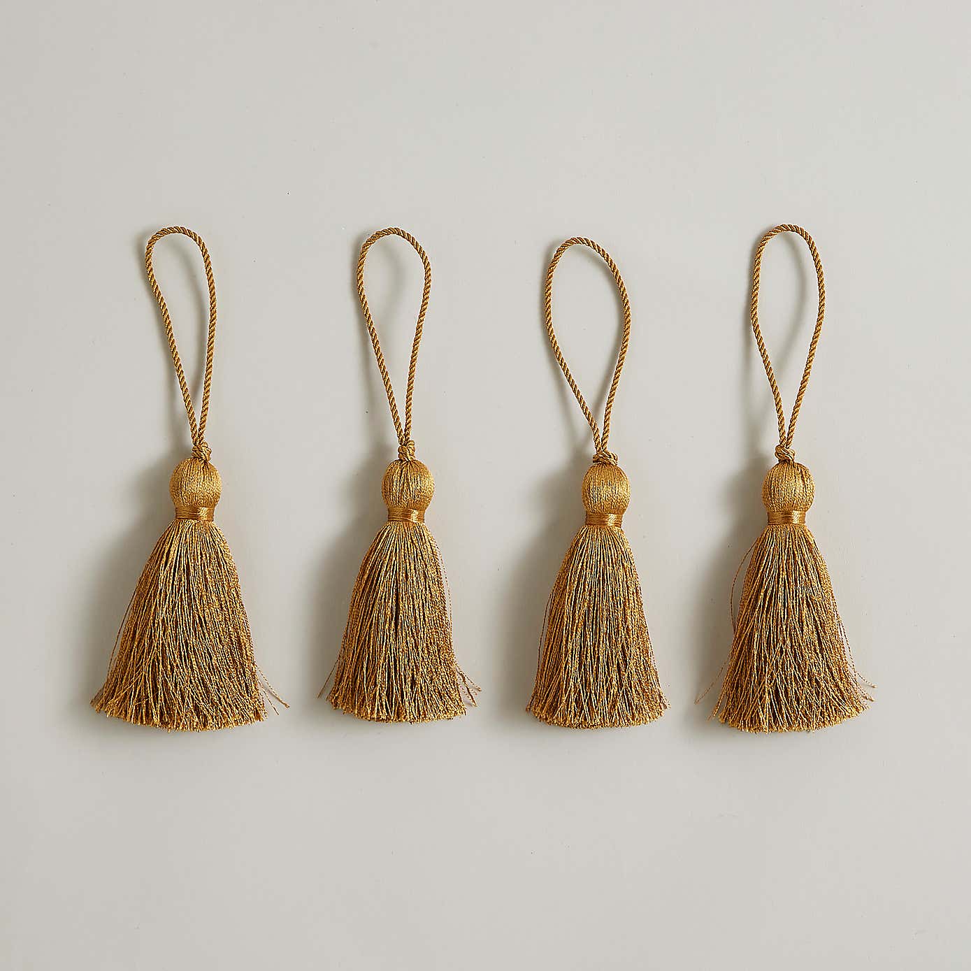 Vivaldi Pack of 4 Tassels