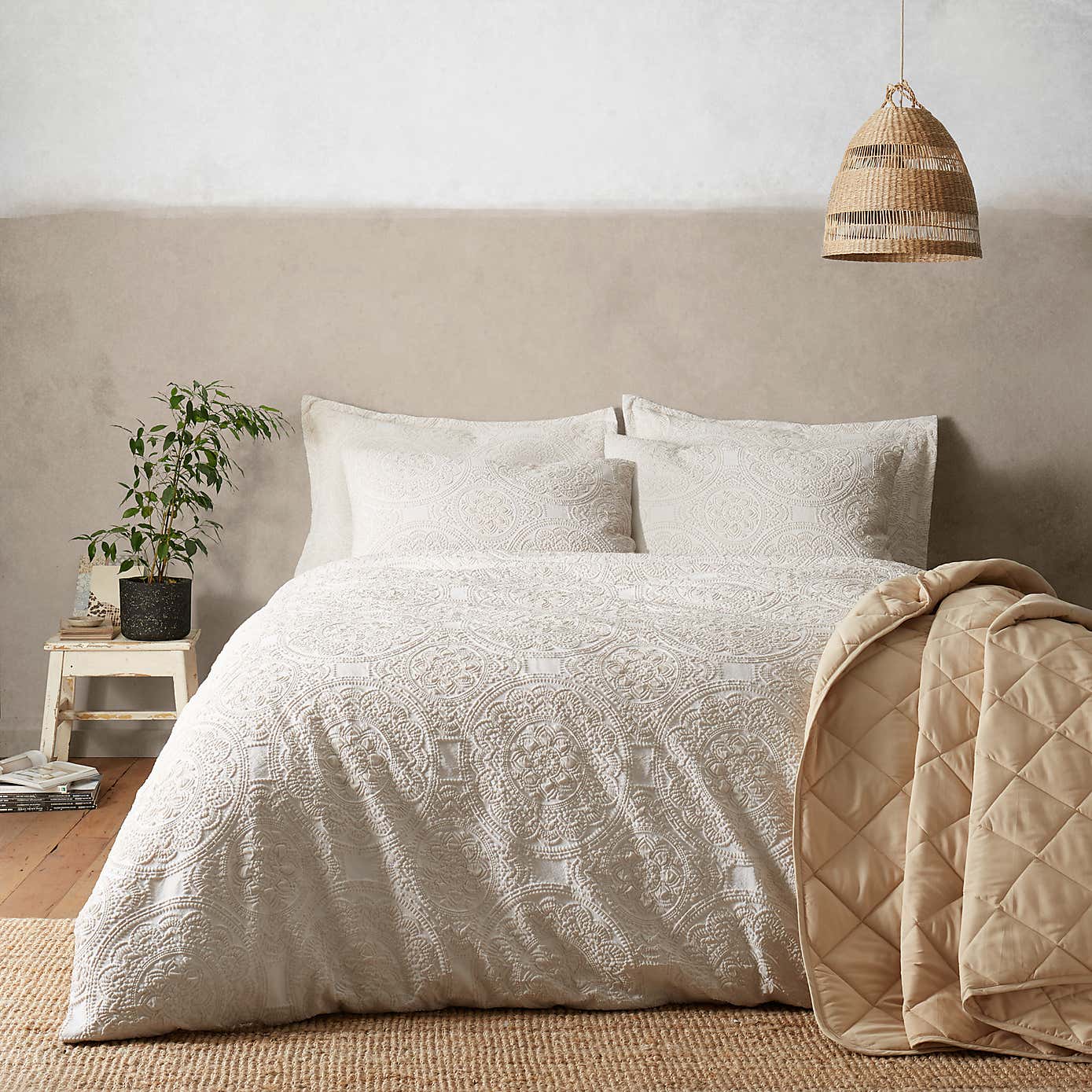 Tama Global Duvet Cover and Pillowcase Set