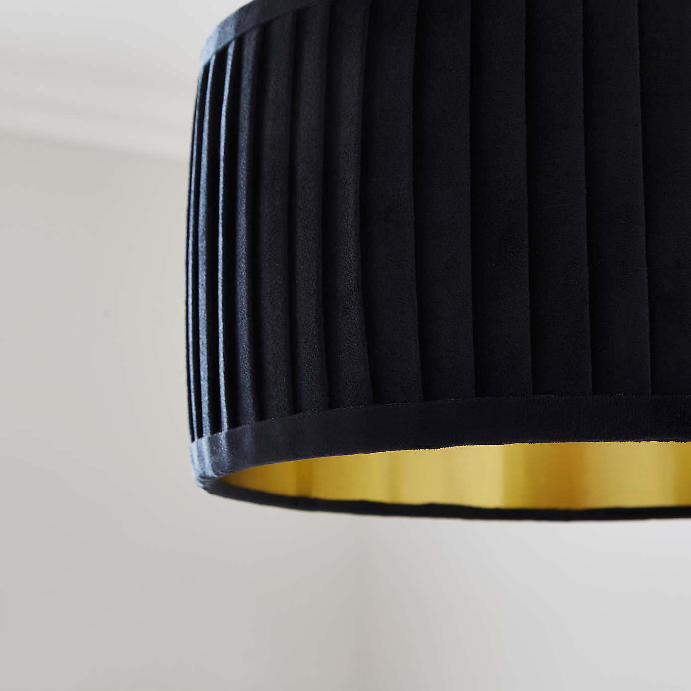 Sawyer Pleated Velvet Drum Lamp Shade