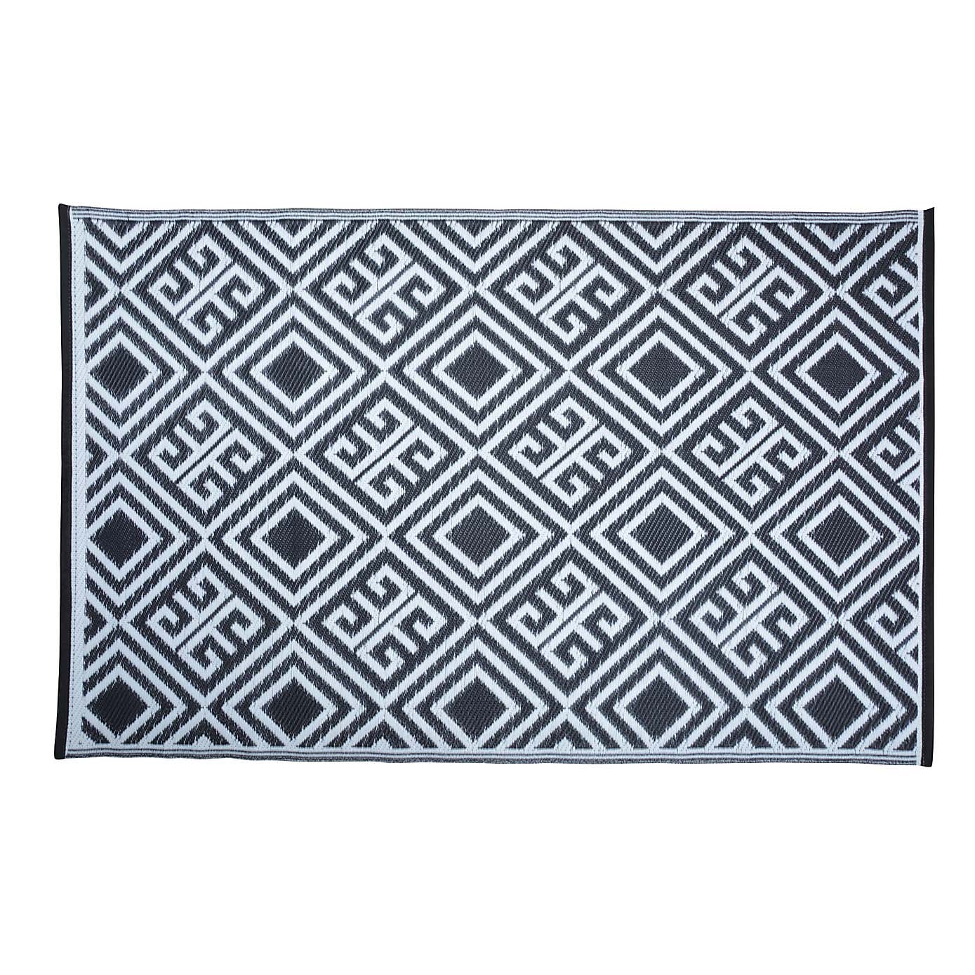 Fallen Fruits Outdoor Reversible Outdoor Rug