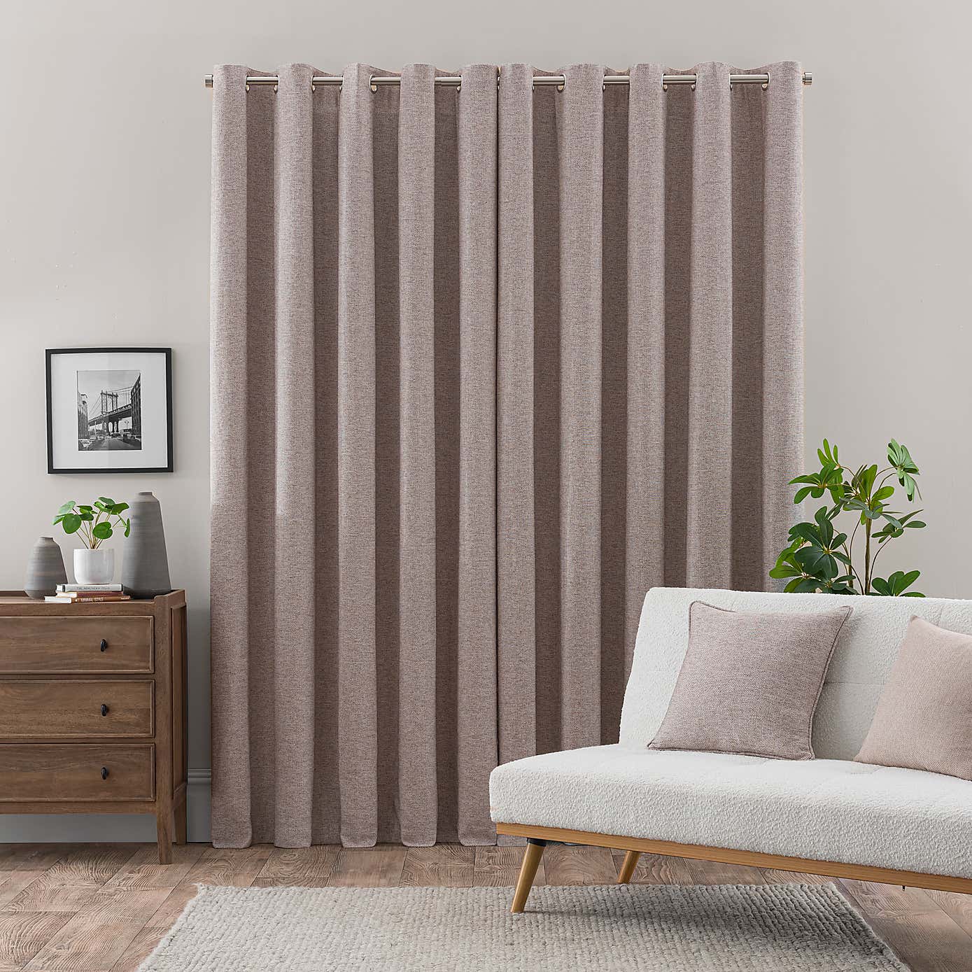 Chester Eyelet Curtains