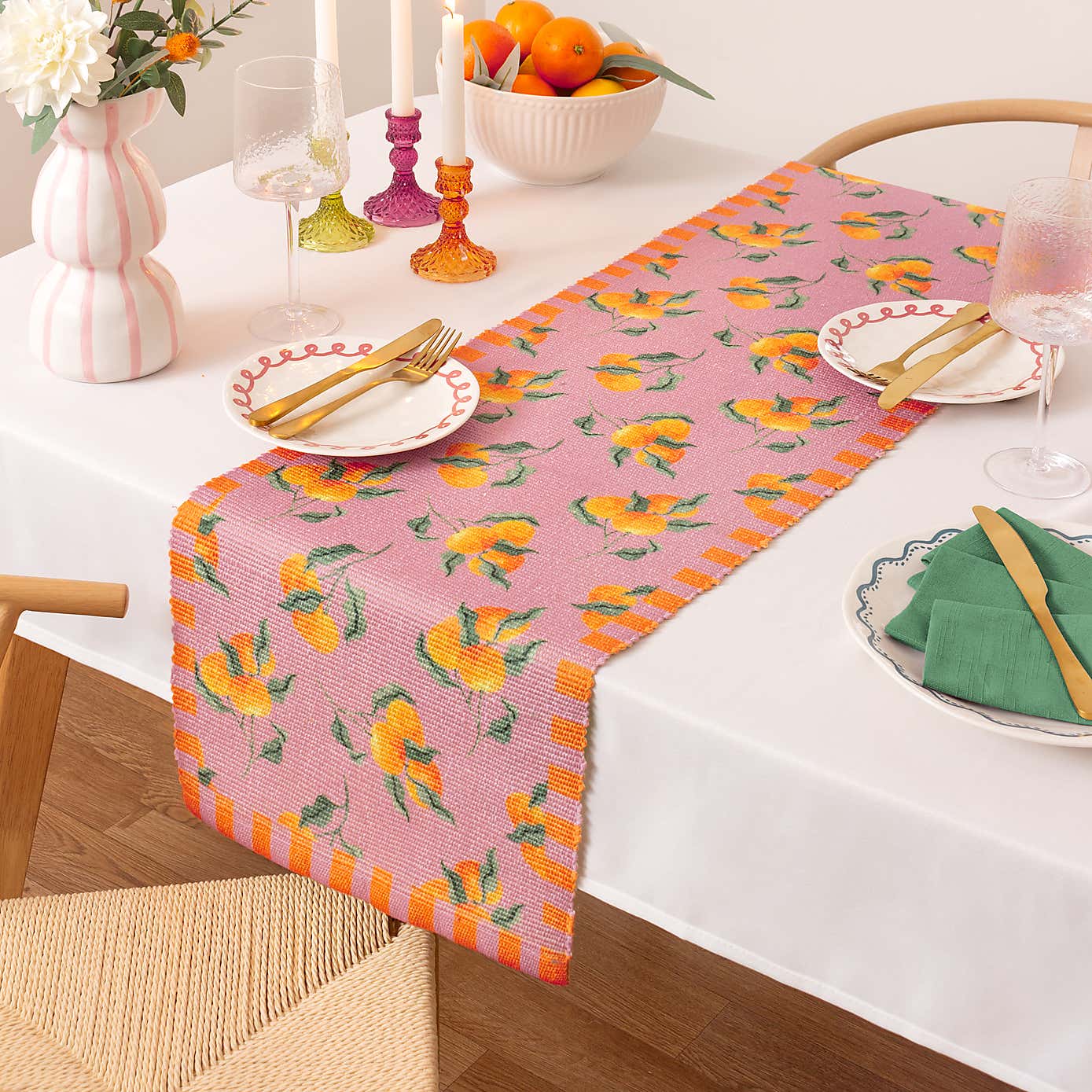 furn. Oranges Table Runner