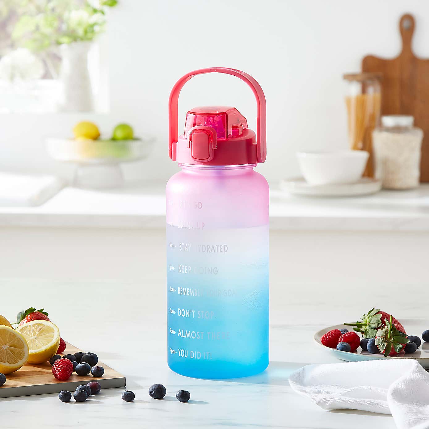 Ombre 900ml Water Tracker Bottle