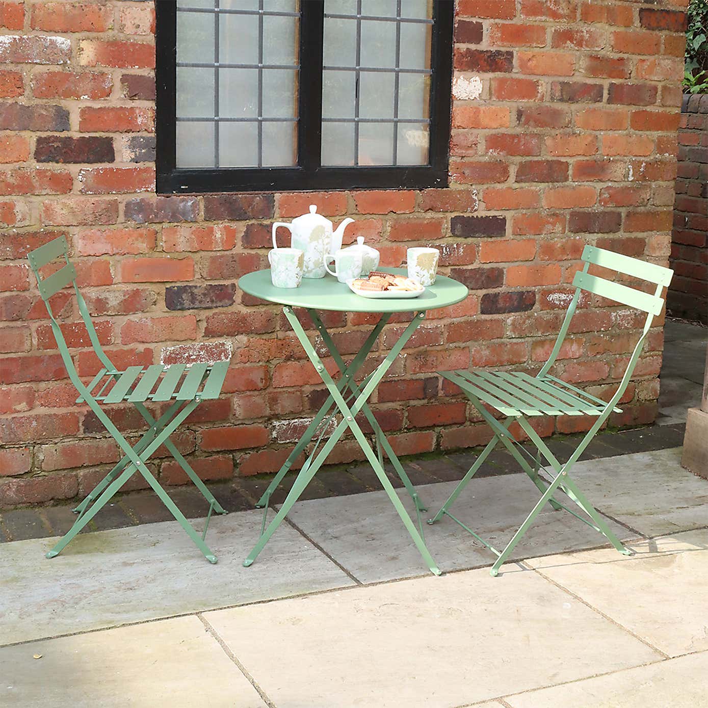 A.Mir Padstow Outdoor Bistro Set