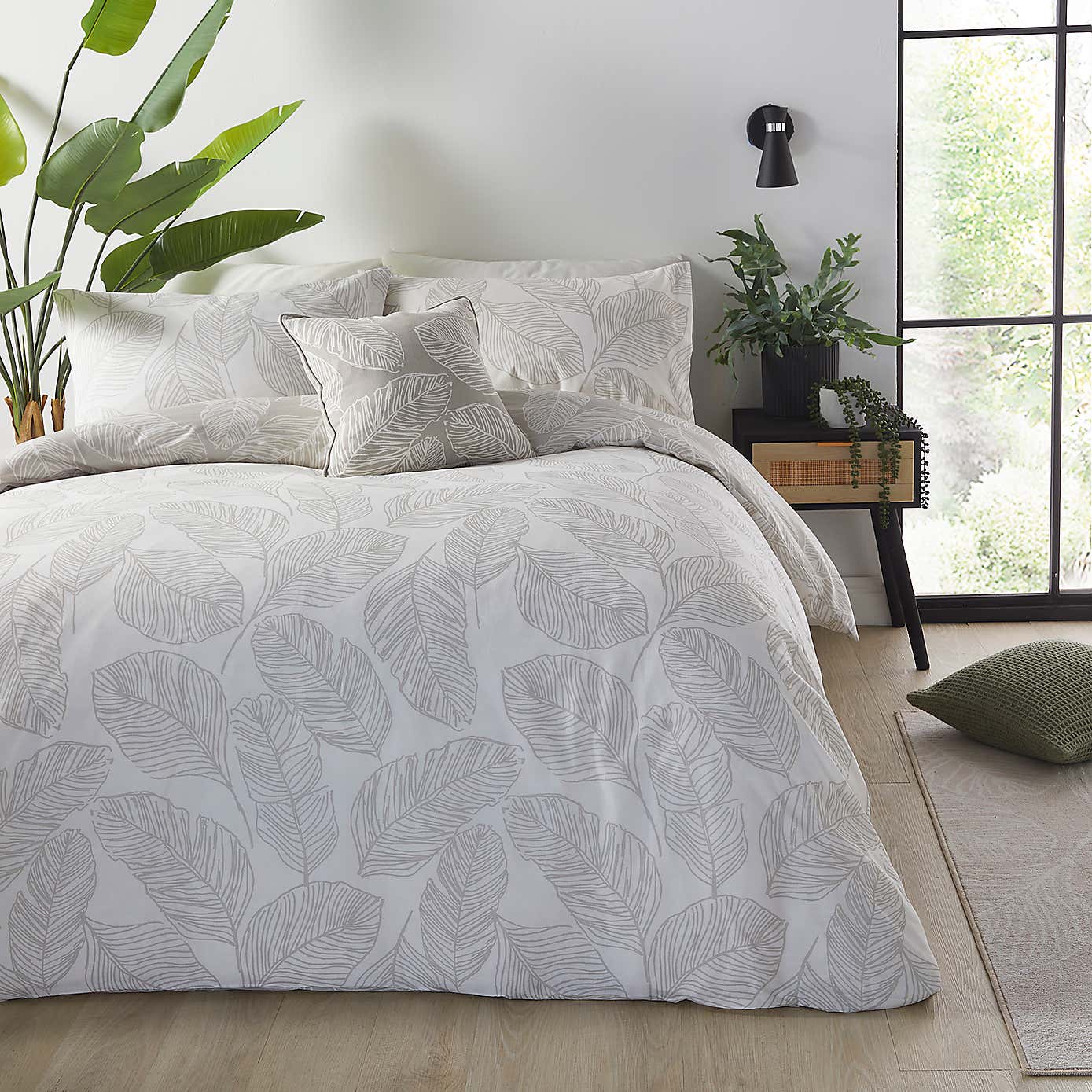 Fusion Matteo Reversible Duvet Cover and Pillowcase Set