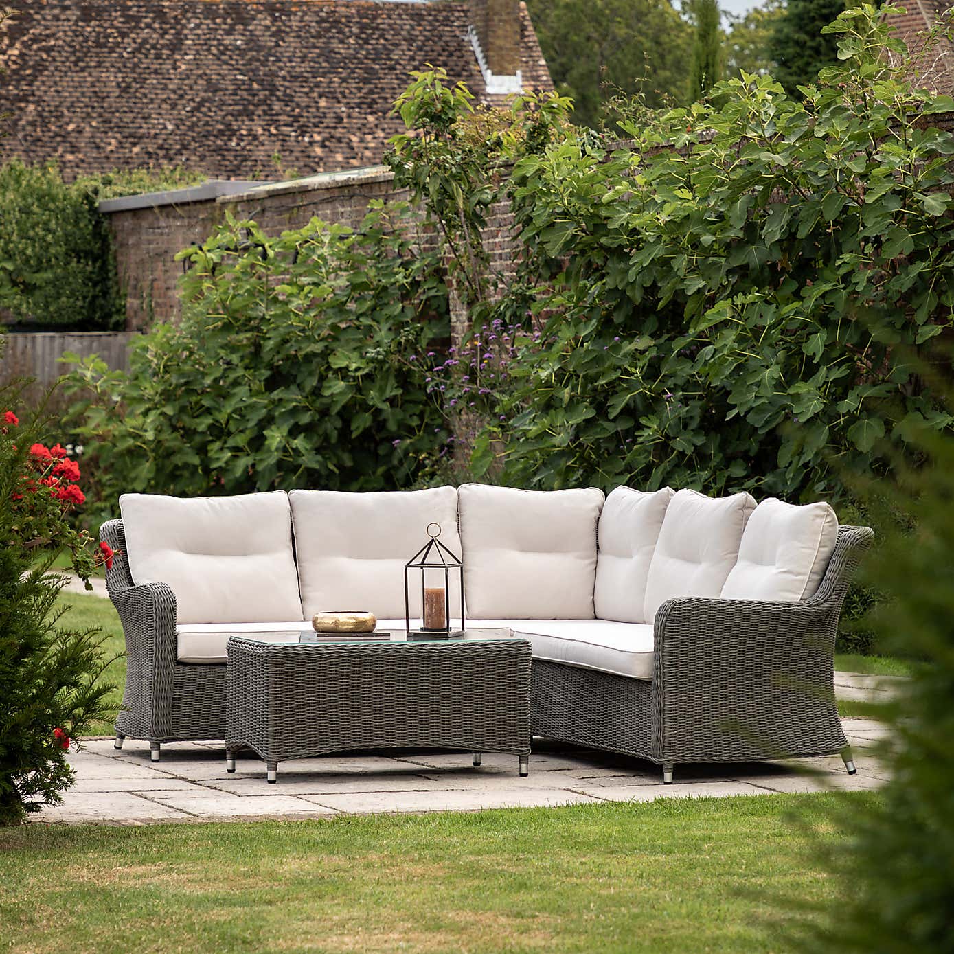Cedar & Sage Eboli Outdoor Corner Lounge Set