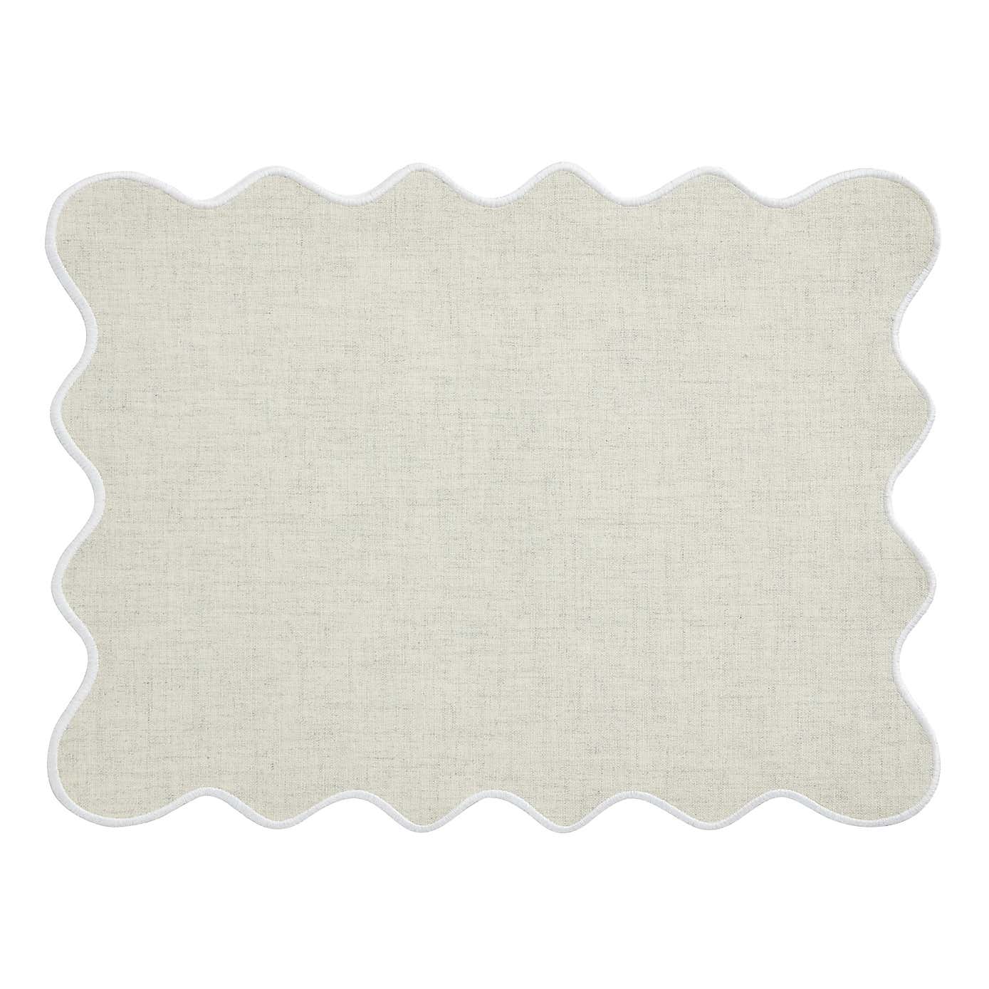 Set of 2 Pink Scalloped Edge Placemats