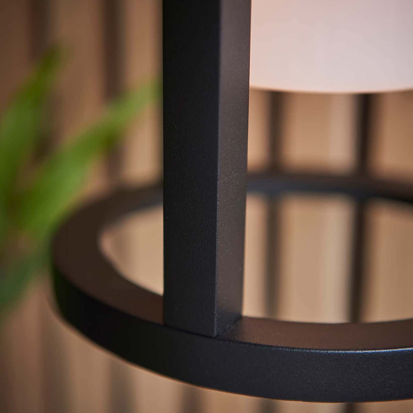 Vogue Butler Outdoor Wall Light