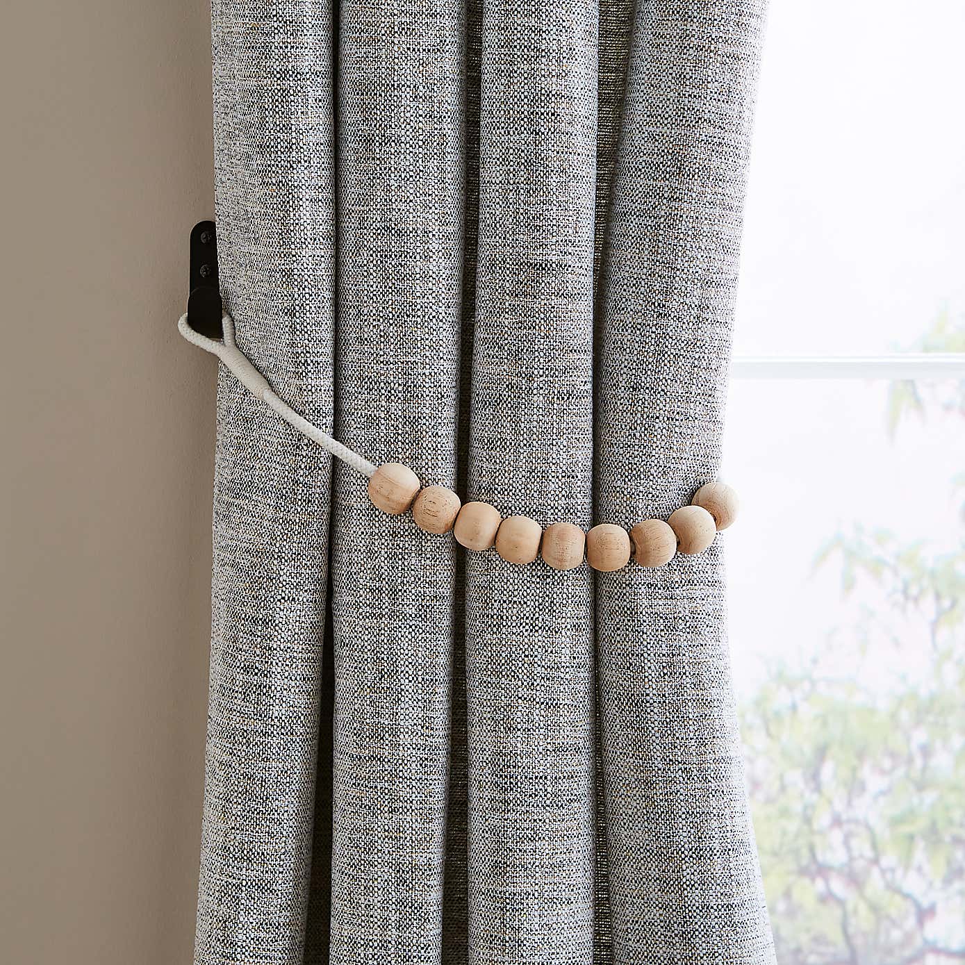 Half Wooden Beads Tieback