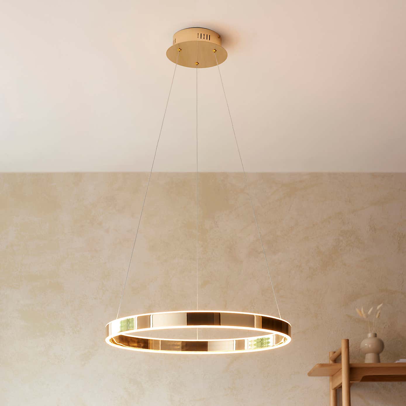 Vogue Ring Modern LED Adjustable Pendant Light