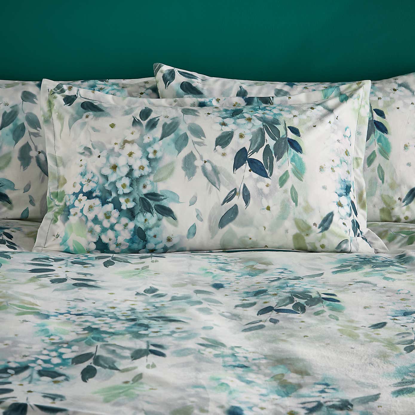 Flo Trailing Leaf Oxford Pillowcase