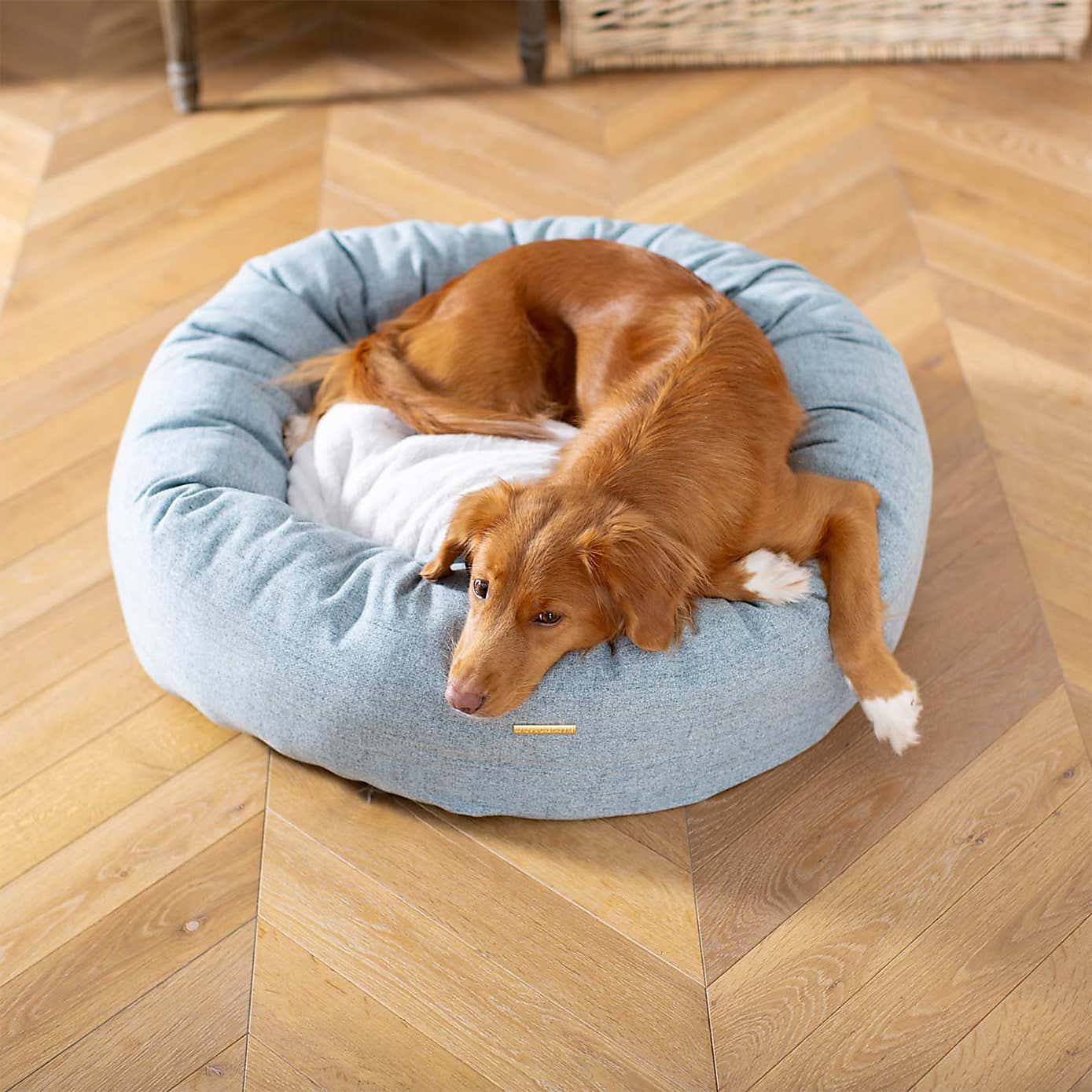 Lords and Labradors Inchmurrin Donut Dog Bed