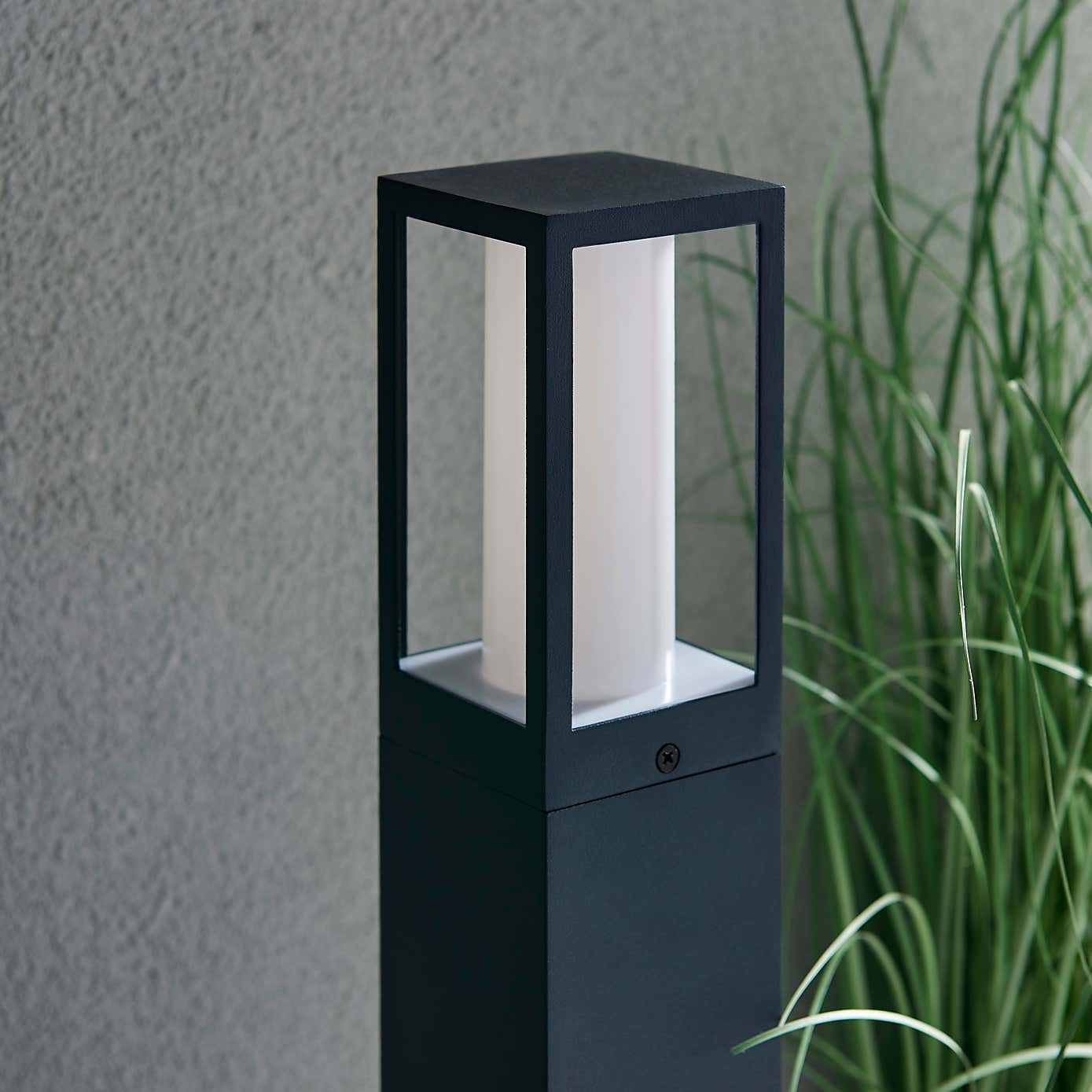 PIR Pathfinder Outdoor Light