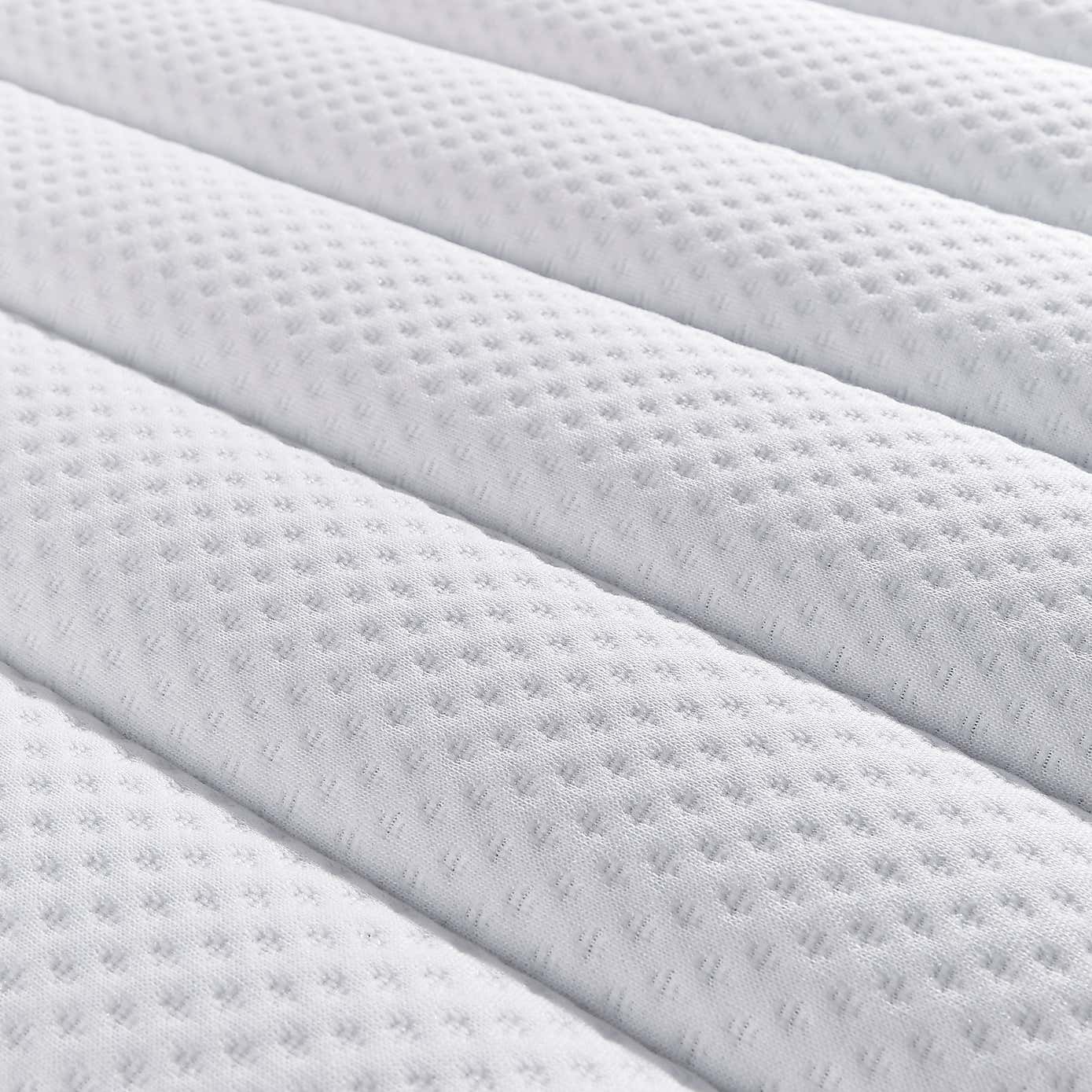 Hotel Memory Foam Pillow Top 2000 Pocket Sprung Mattress