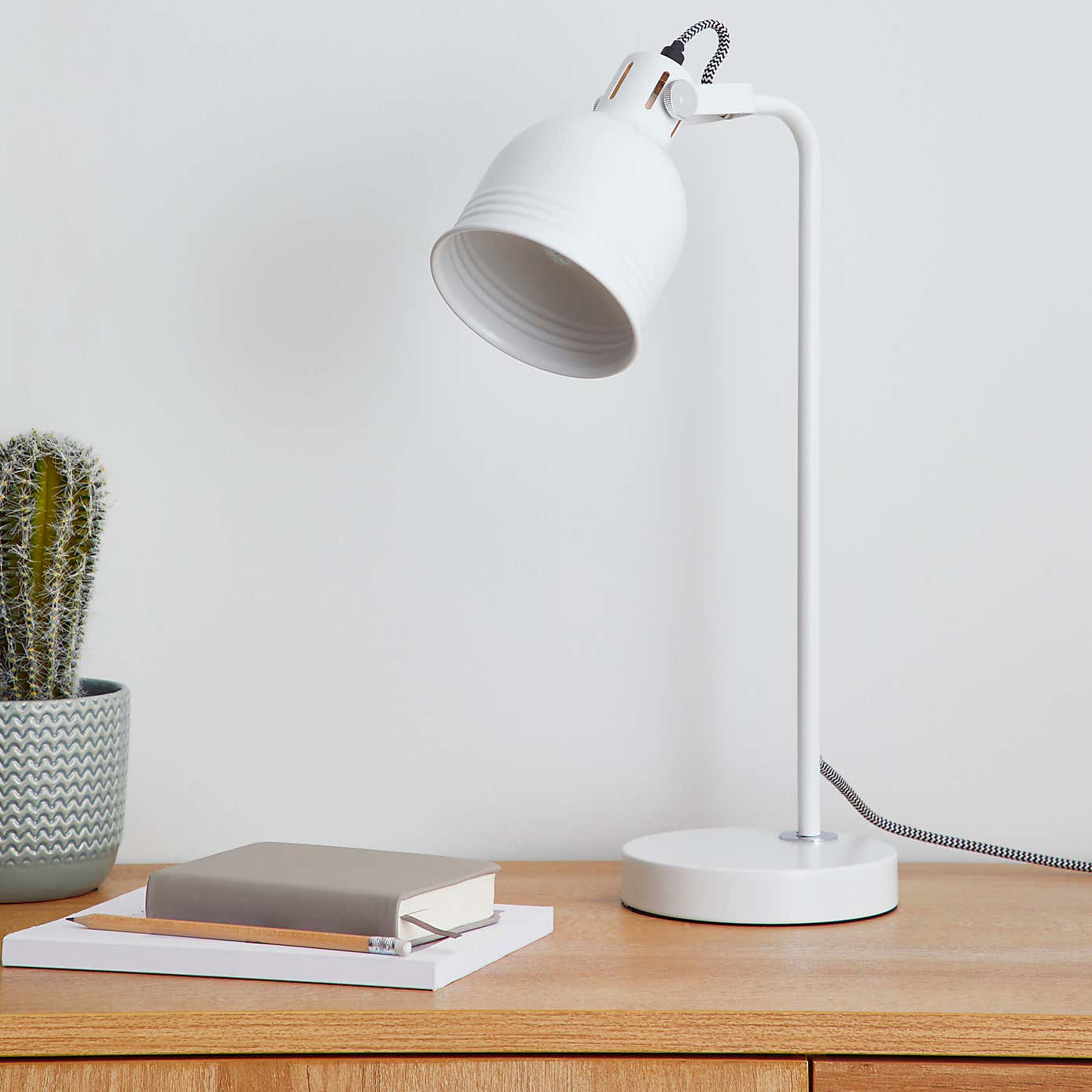 Issac Desk Lamp