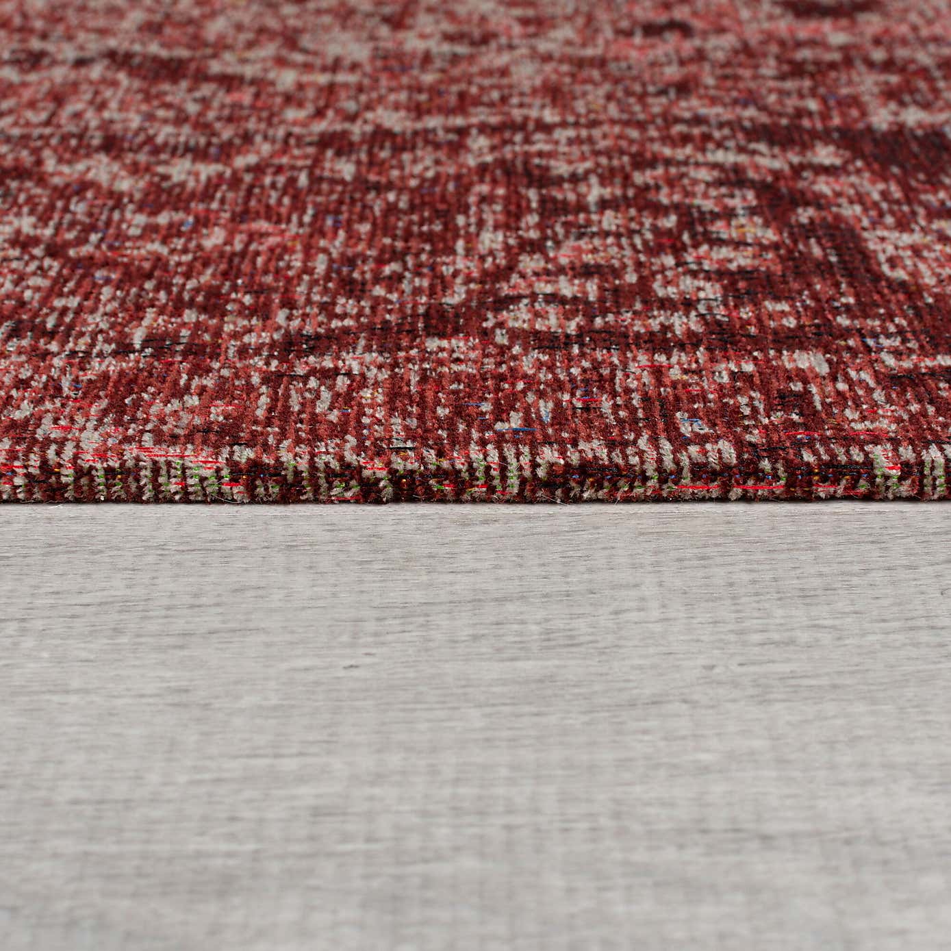 Mila Traditional Runner