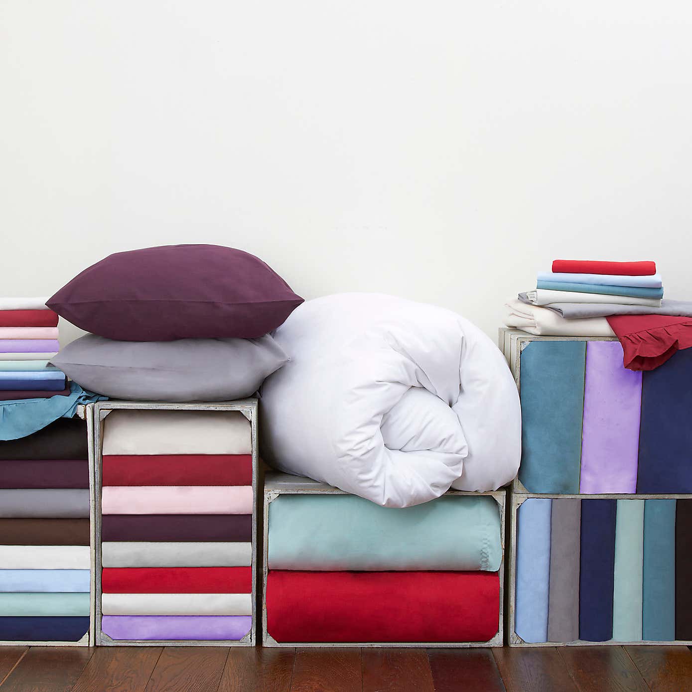 Non Iron Plain Dye White Frilled Pillowcase