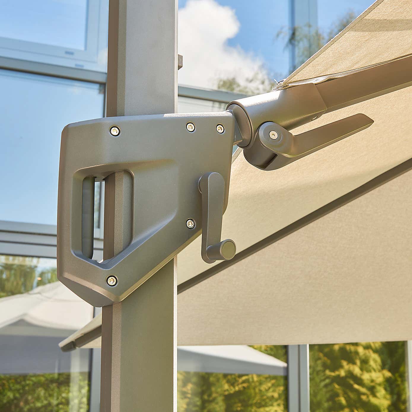 Royce Ambassador Smoke Grey Tilt Parasol