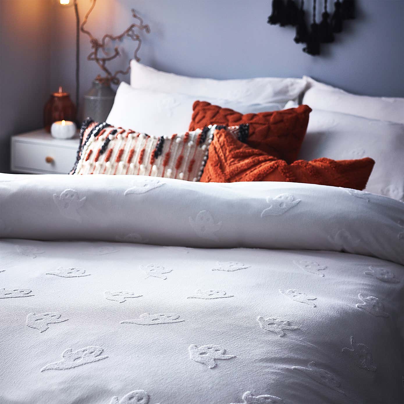 Ghost Tufted Duvet Cover and Pillowcase Set