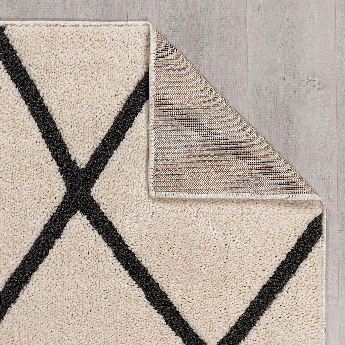 Ziri Geometric Berber Rug