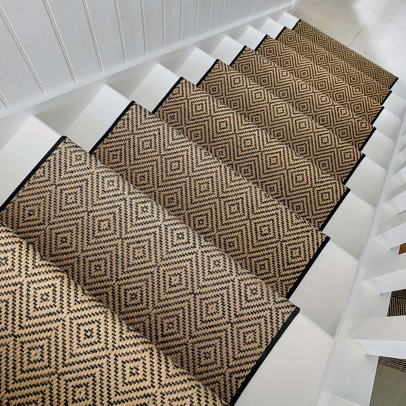 Diamond Jute Border Stair Runner