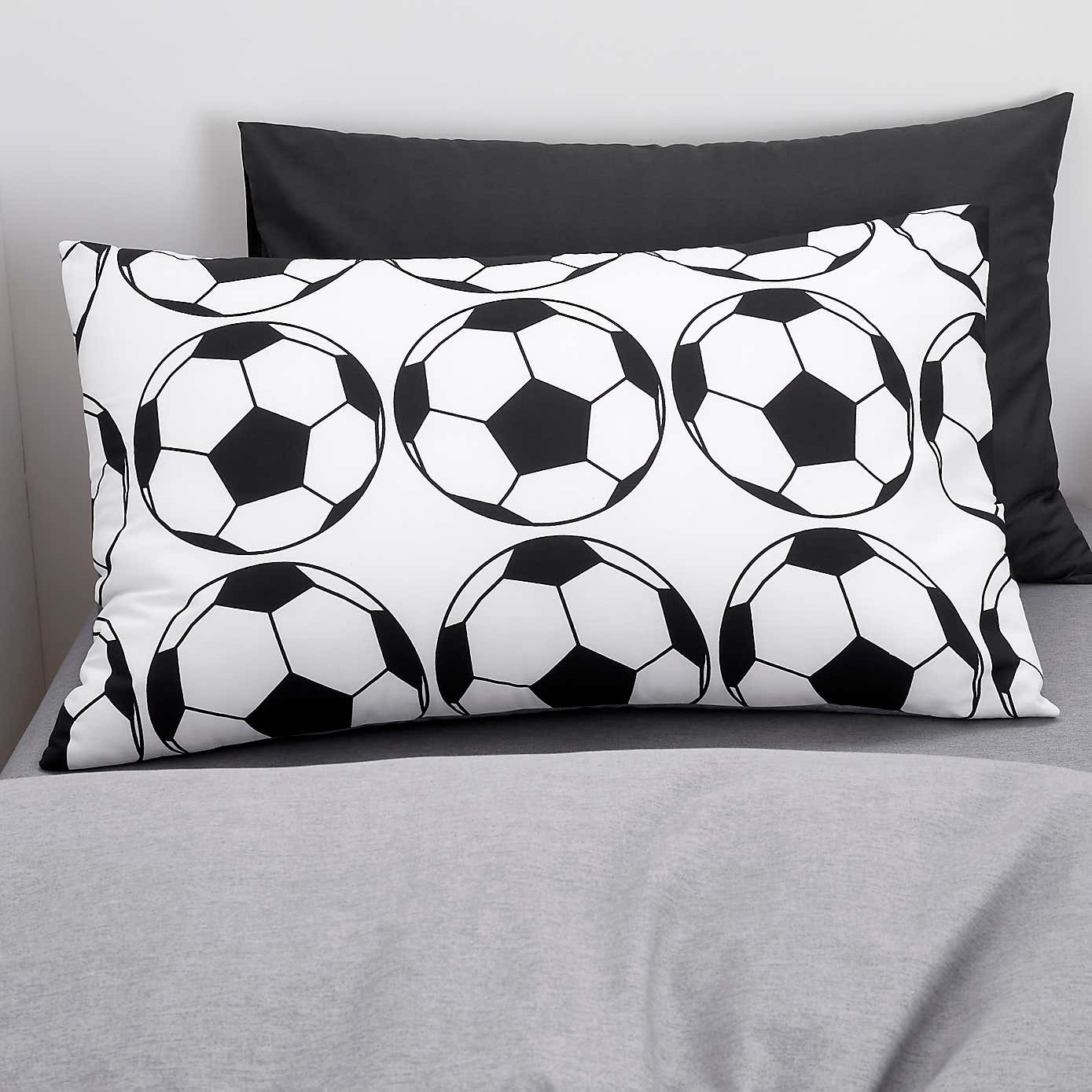 Football Pack of 2 Duvet Cover and Pillowcase Sets