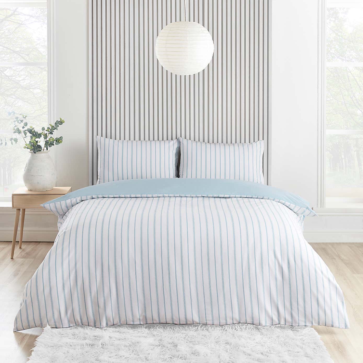 Catherine Lansfield Meadow Sweet Floral Reversible Duvet Cover and Pillowcase Set