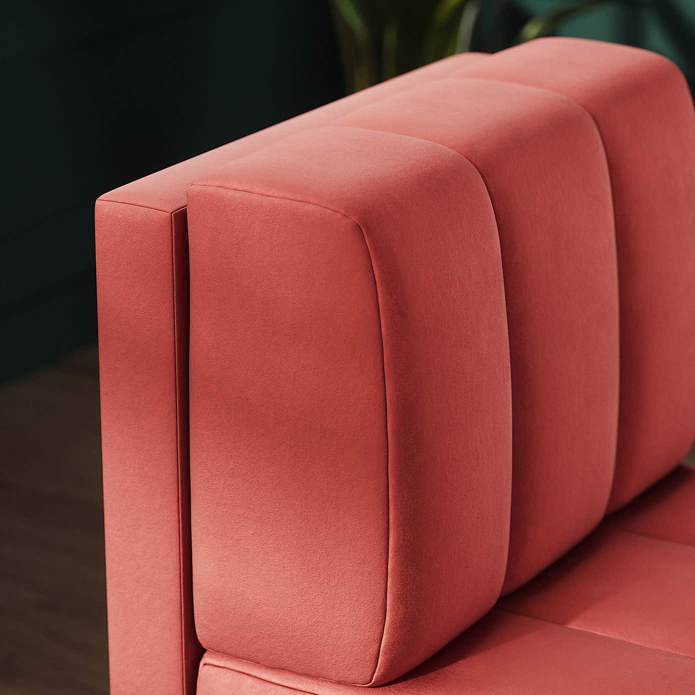 Amali Small Dining Bench, Matte Plush Velvet