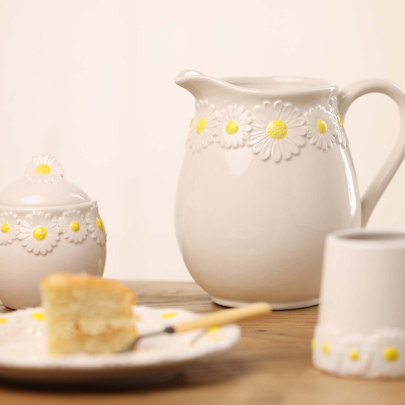 The Cottage Garden Daisy Milk Jug