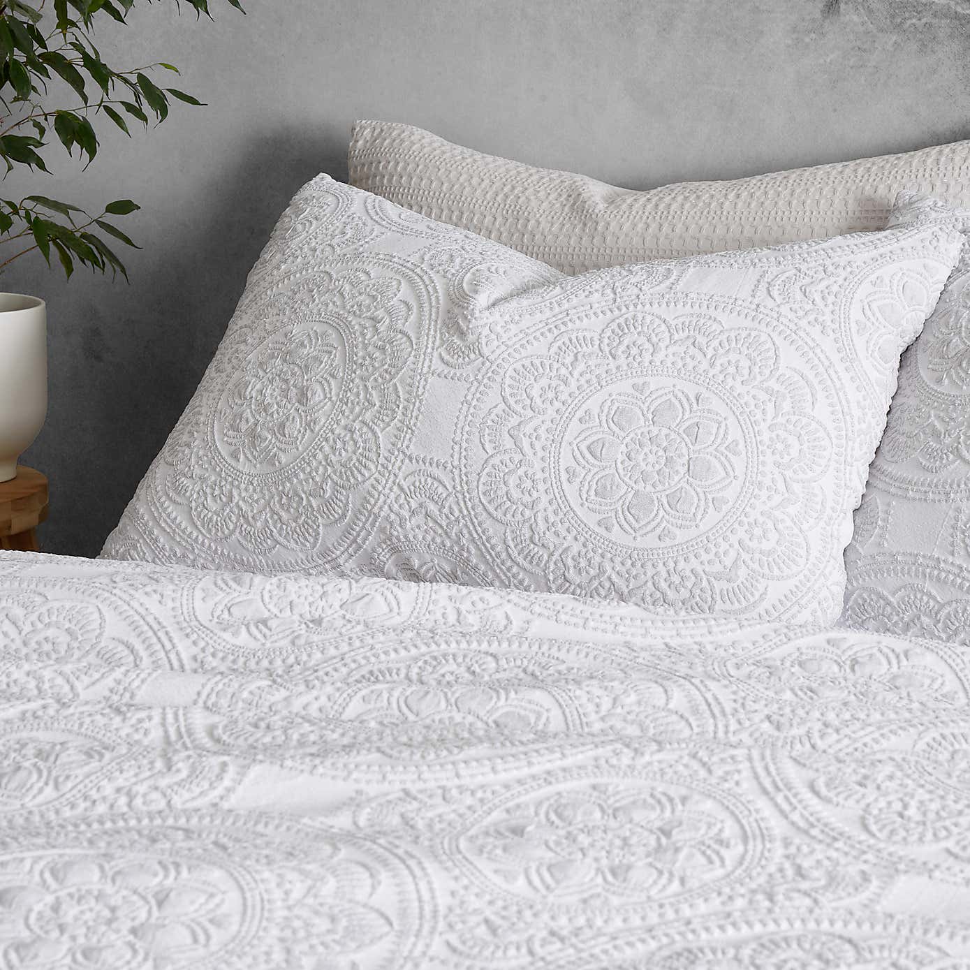 Tama Global Duvet Cover and Pillowcase Set