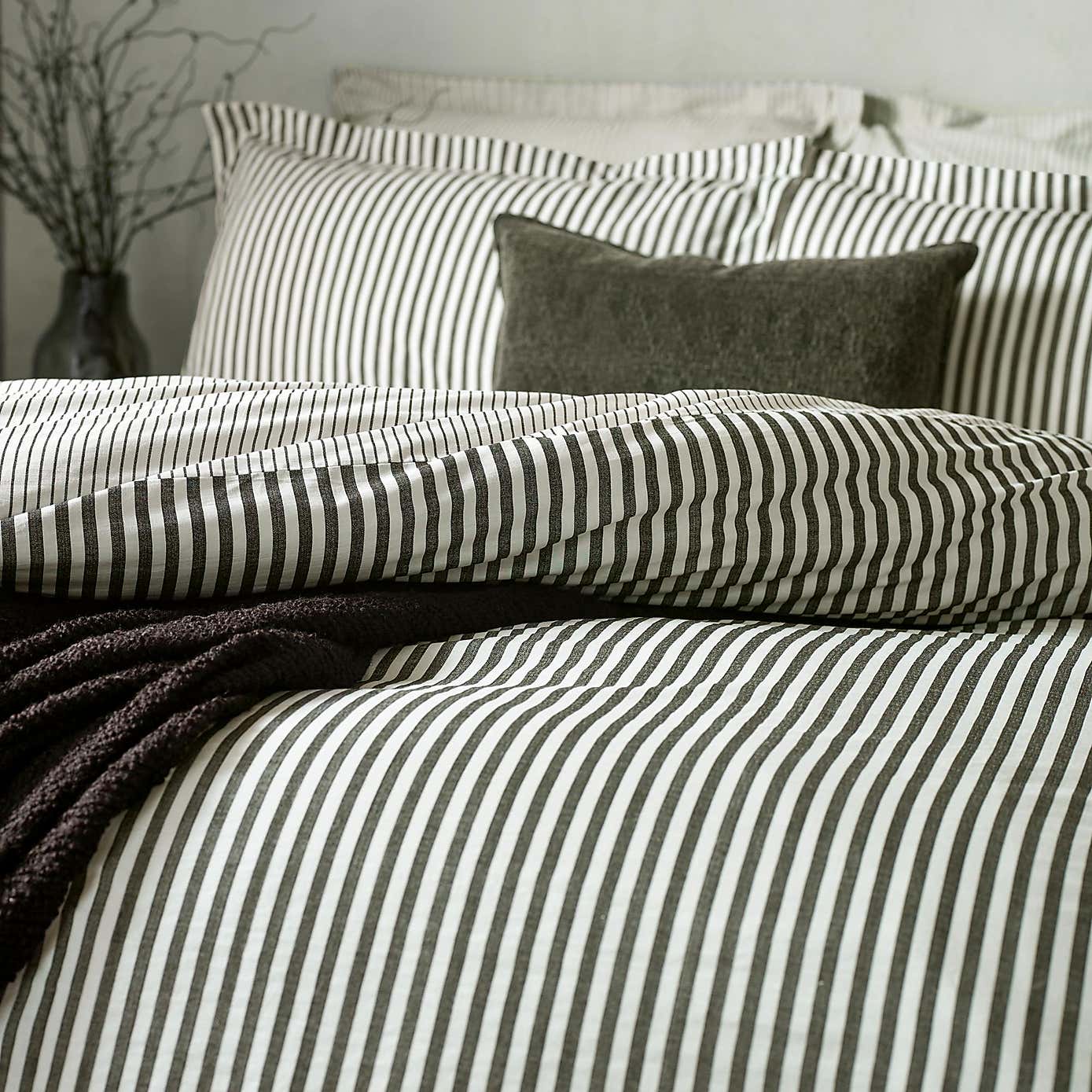 The Linen Yard Hebden Reversible 100% Cotton Duvet Cover & Pillowcase Set