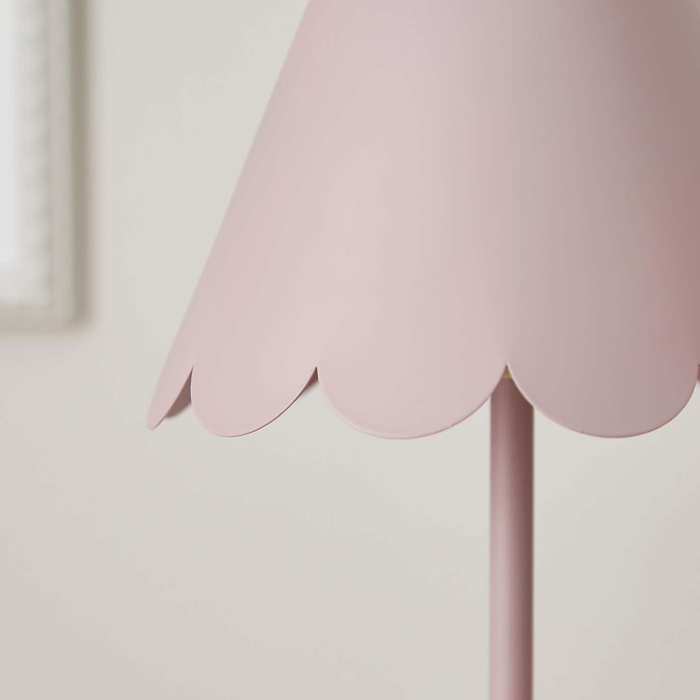 Remi Rechargeable Table Lamp