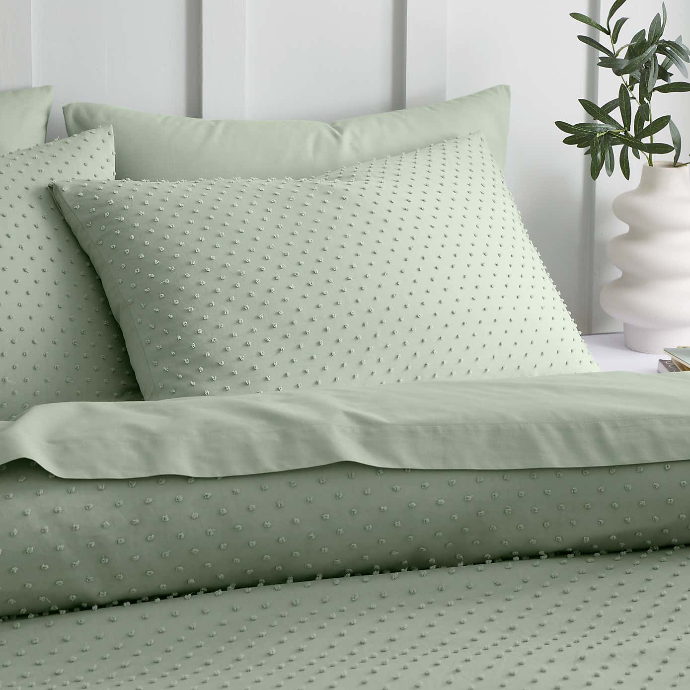 Valley Clipped Jacquard Duvet Cover & Pillowcase Set