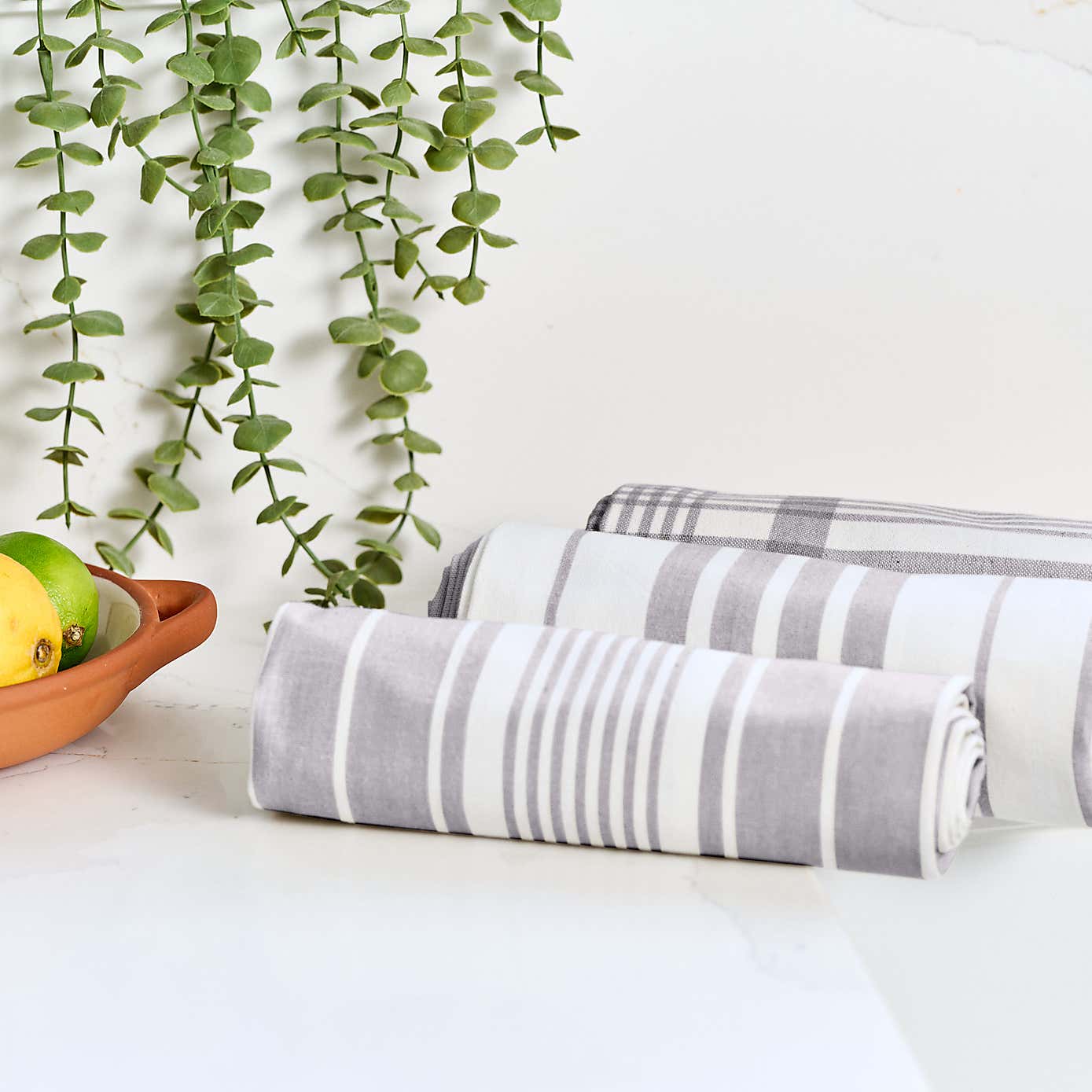 Dexam Love Colour Set of 3 Extra Large Tea Towels