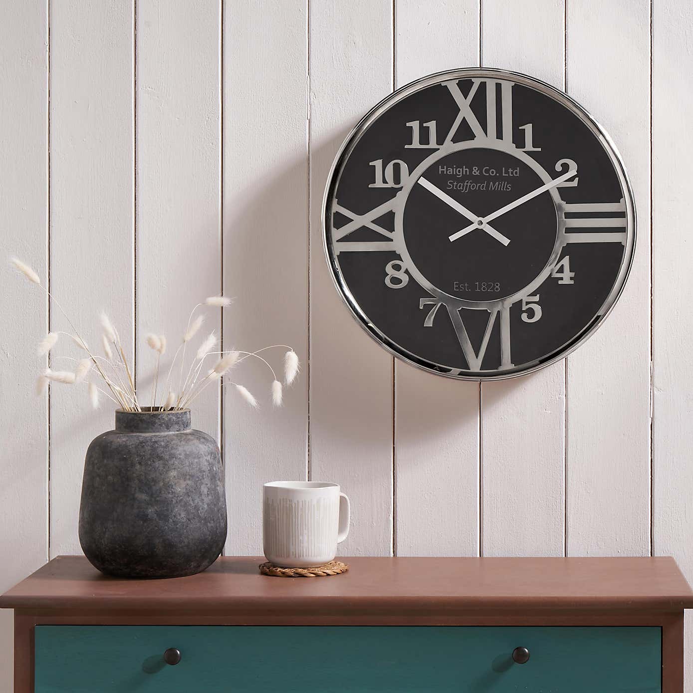 Feature Numerals Wall Clock