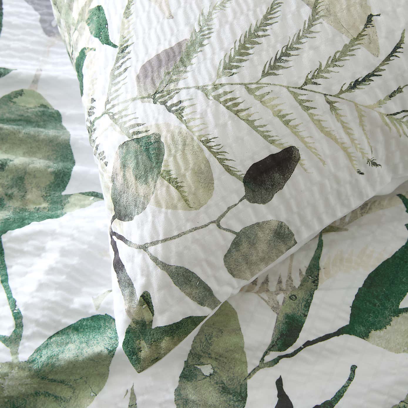 Foliage Seersucker Duvet Cover and Pillowcase Set