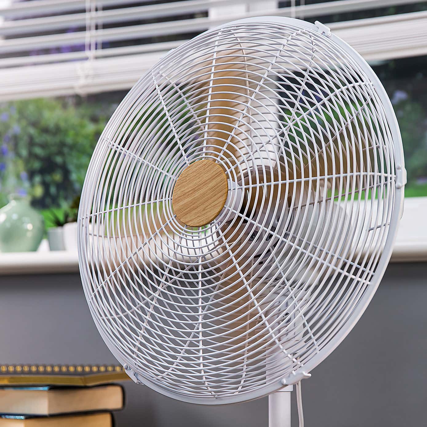 Russell Hobbs Scandi Style 16 Inch Pedestal Fan