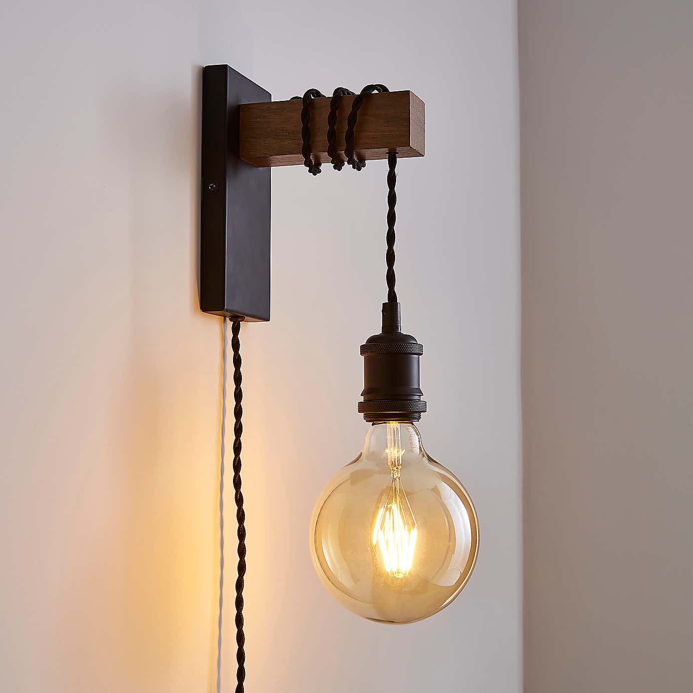 Fulton Easy Fit Plug in Wall Light