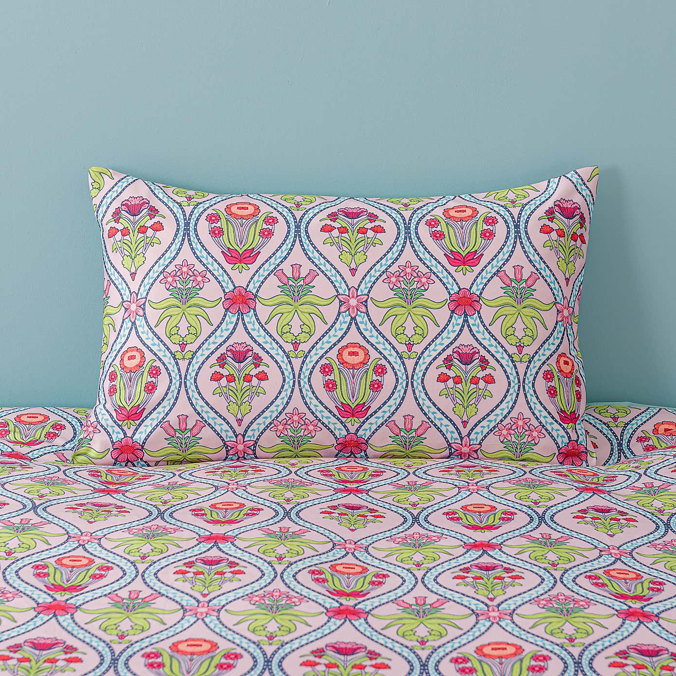 Tulip Bouquet Duvet Cover & Pillowcase Set