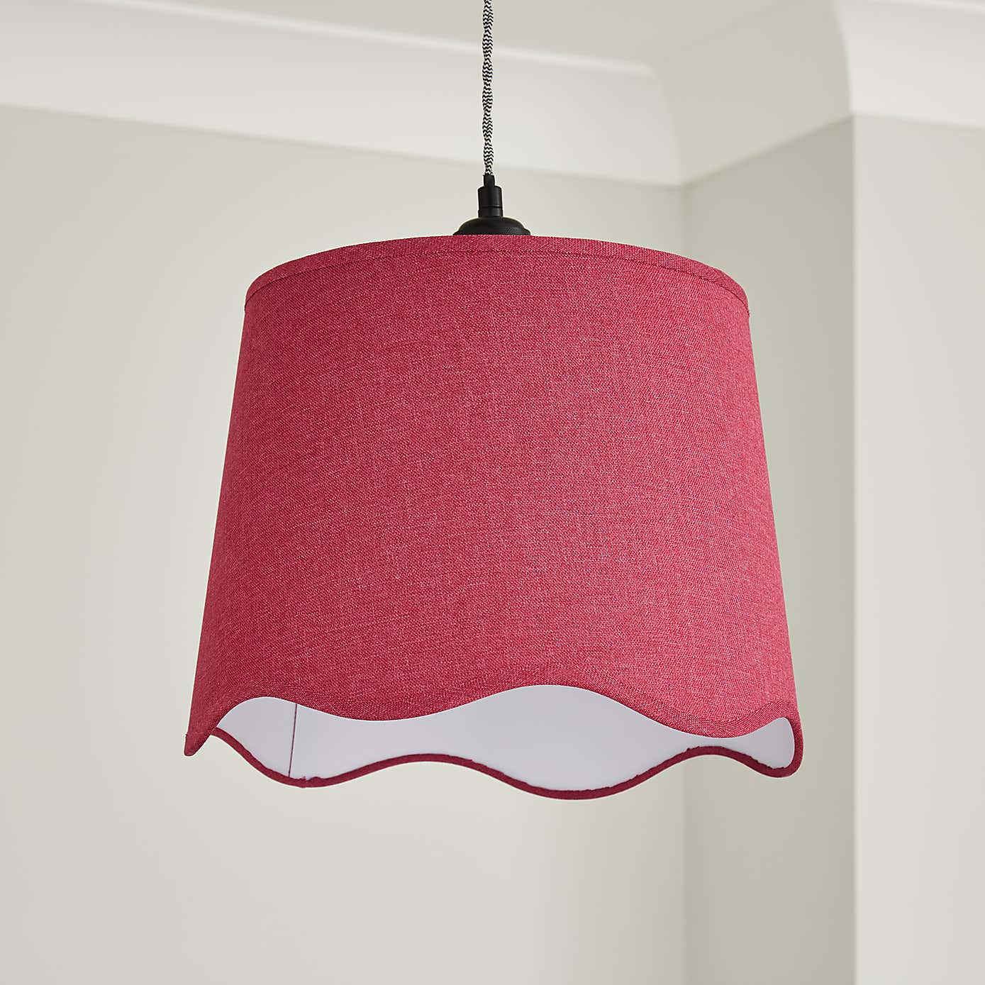 Scalloped Edge Linen Lamp Shade