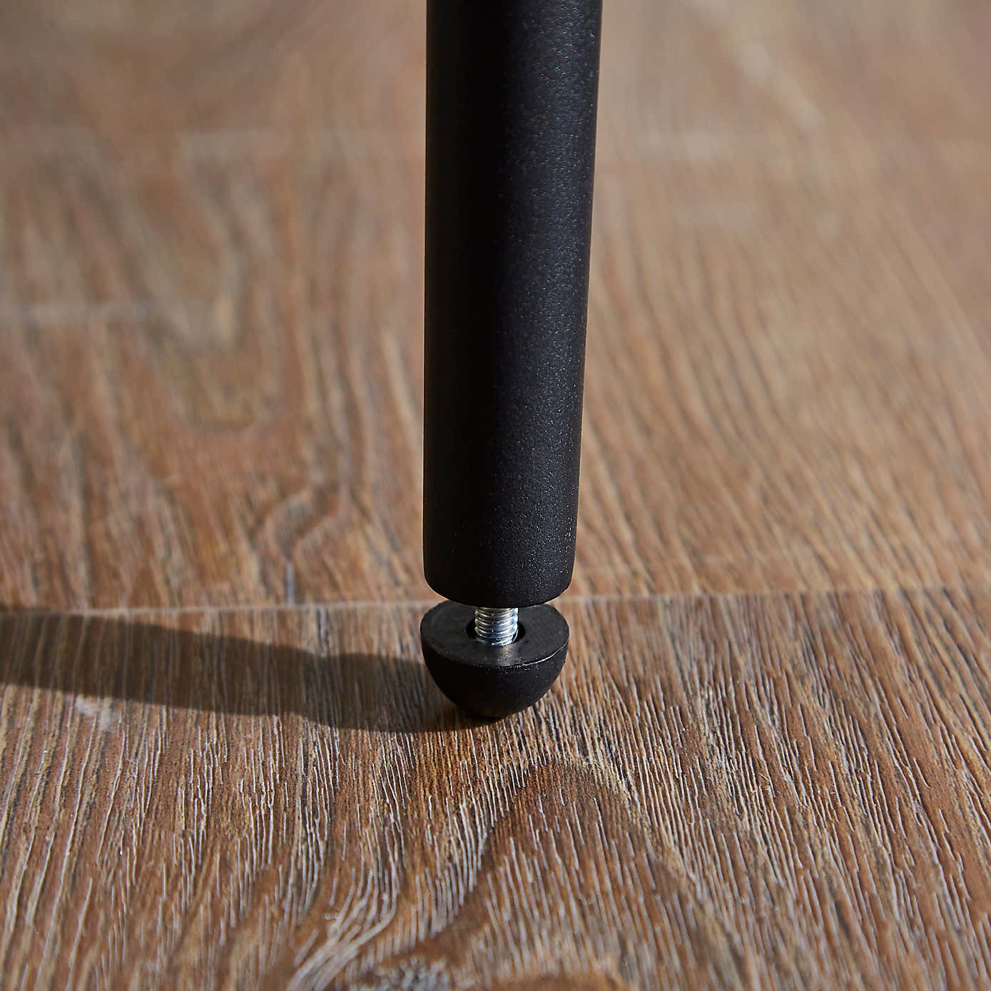 Effy Round Dining Table with 4 Lillia Mink Velvet Dining Chairs