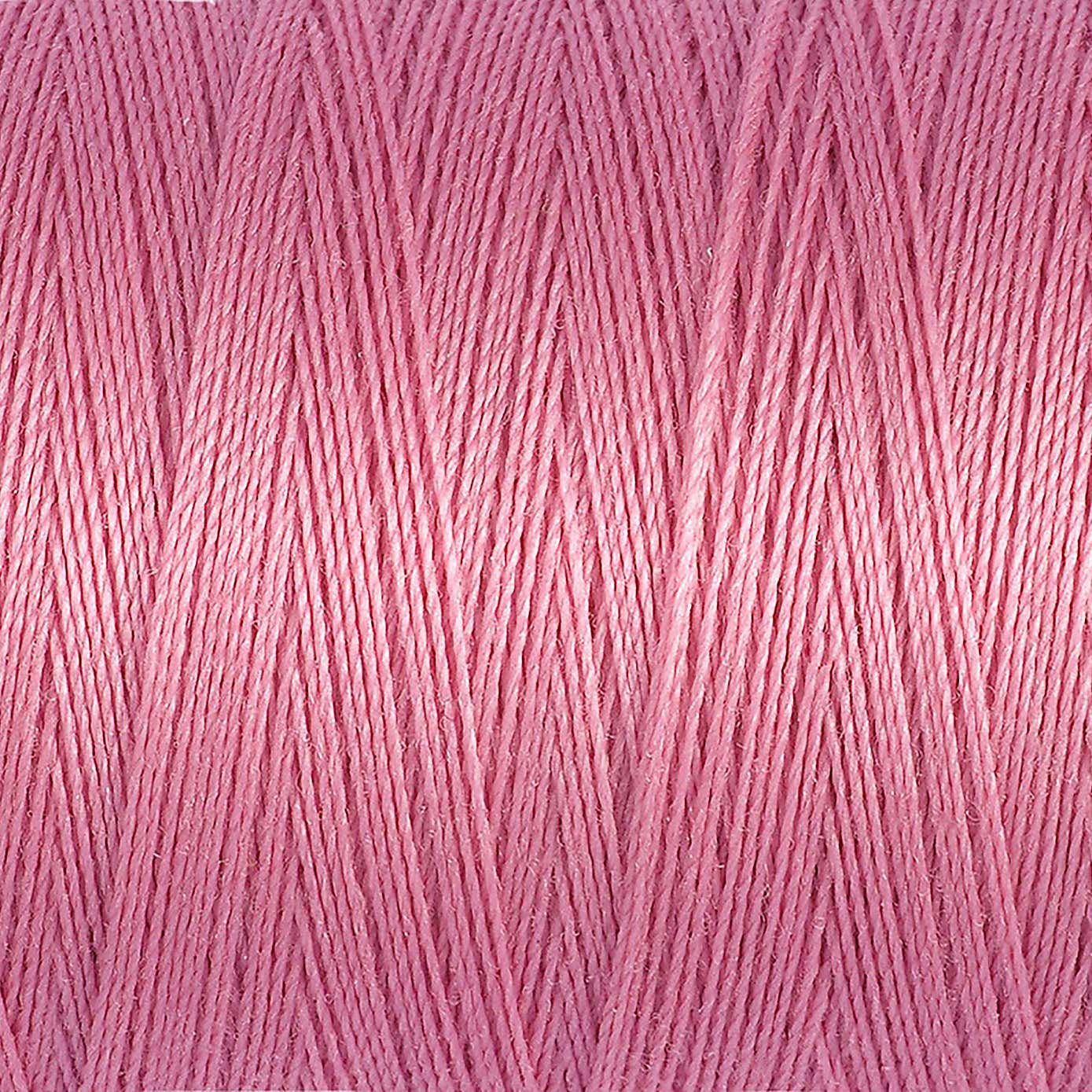 Gutermann Sew All Thread Rose (889)
